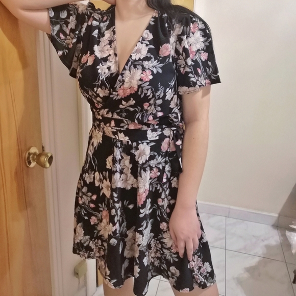 Moiety Floral Wrap Dress Waist Tie Crepe Fabric - Picture 5 of 9